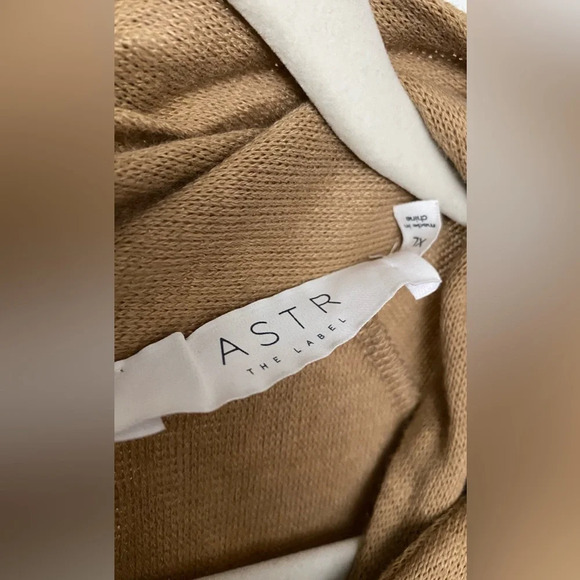 NWT ASTR Dress Long Sleeve Wrap Neck Cutout Knit Mini Tan Size XL - Picture 5 of 7